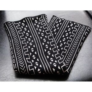 SAVANNAH HAYES MALI HANDMADE BABY BLANKET (BLACK)